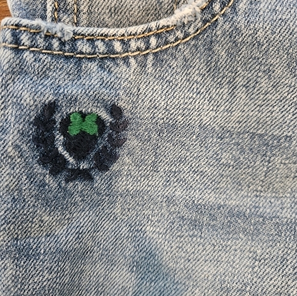 GAP DISNEY GIRL'S JUST LIKE MOM SHORT DENIM EMBROIDERED SIZE 5 YEARS - Picture 7 of 10